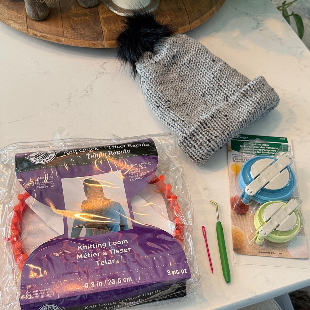 Knitting Loom w/ Accessories & Pom-Pom Maker